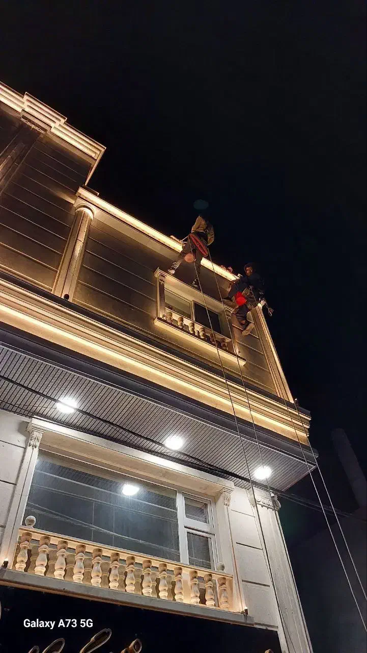 پیچ ورولپلاک نما،شستشوی نما،کاردرارتفاع،کار باطناب|خدمات پیشه و مهارت|اردبیل, |دیوار