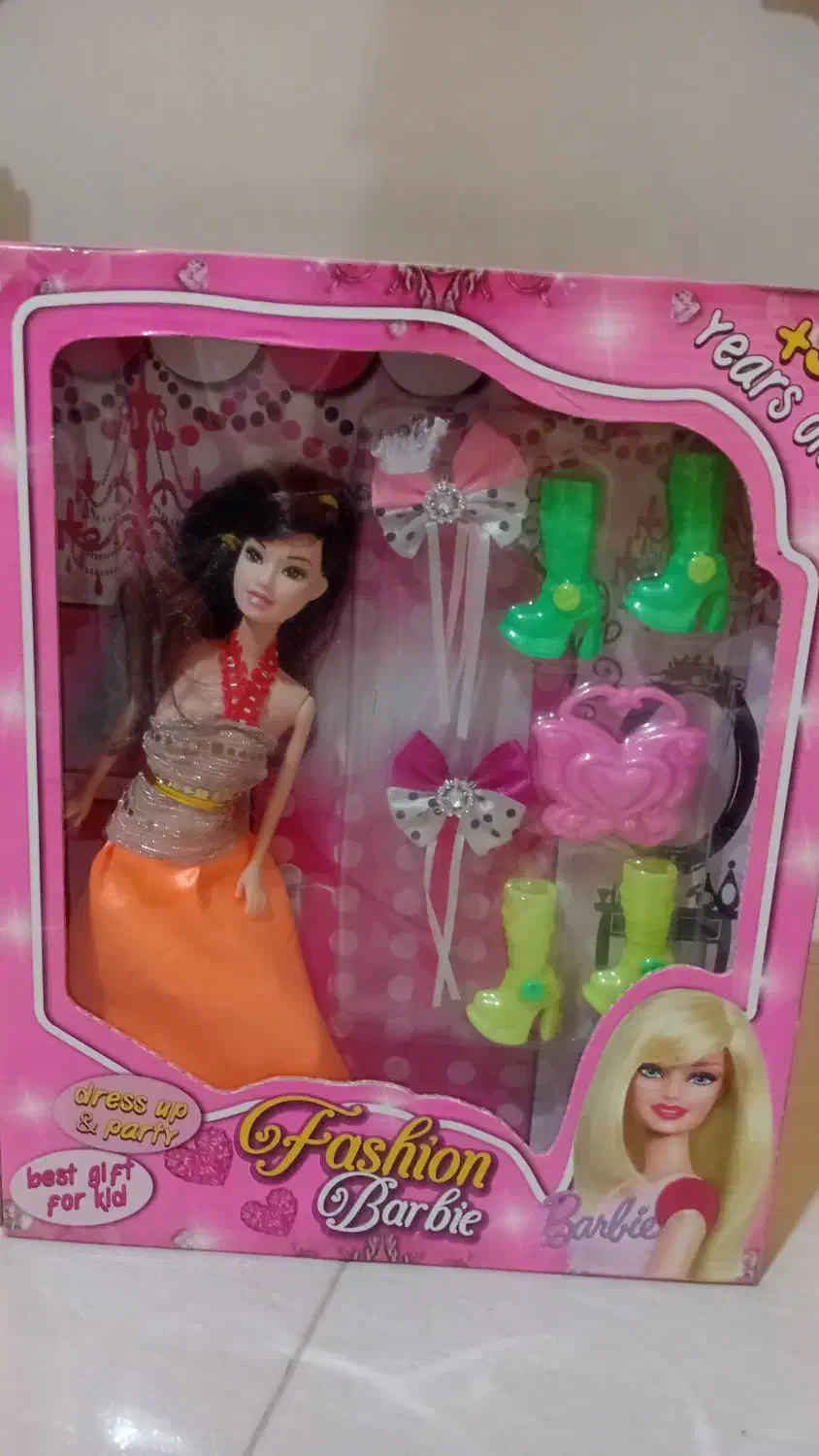 عروسک باربی|اسباب‌‌بازی|رشت, گلباغ نماز|دیوار