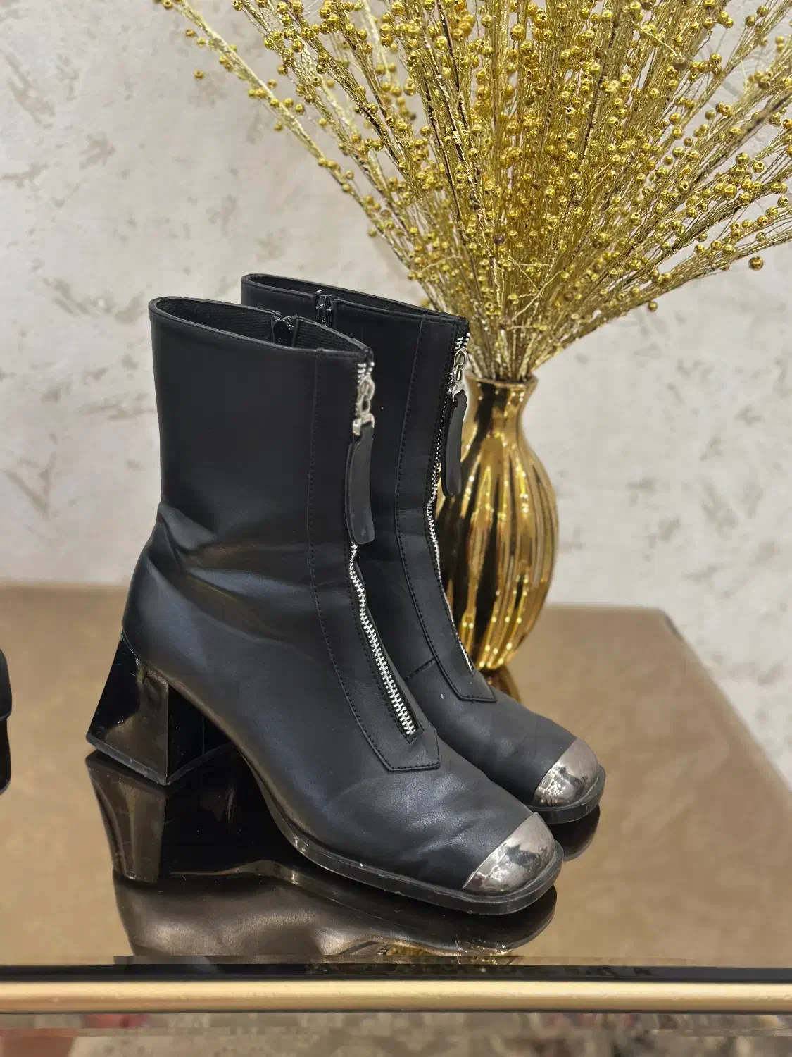 کفش و کیف|کیف، کفش، کمربند|اردبیل, |دیوار