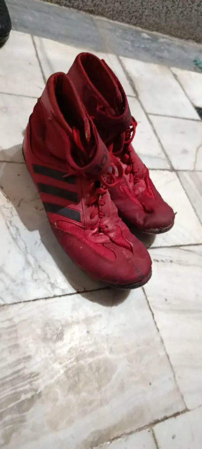 کتونی ورزشی|ورزش‌های توپی|قم, ولیعصر|دیوار