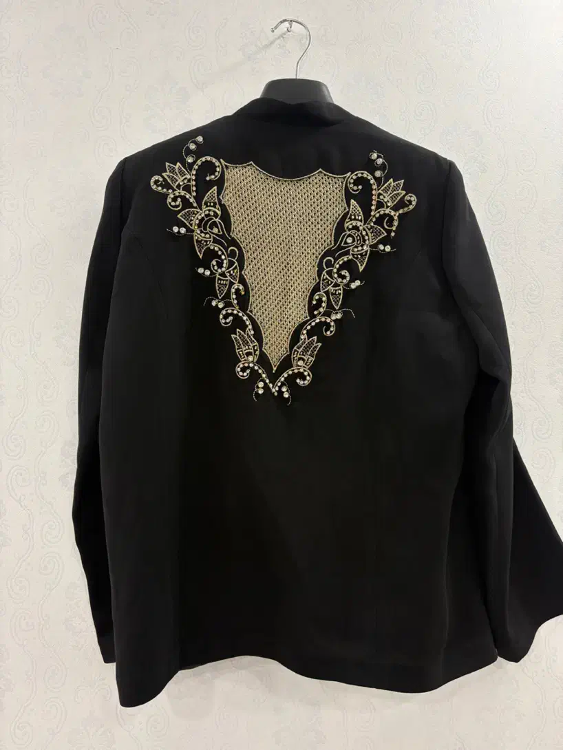 کت دامن شیک|لباس|لاهیجان, شیشه گران|دیوار