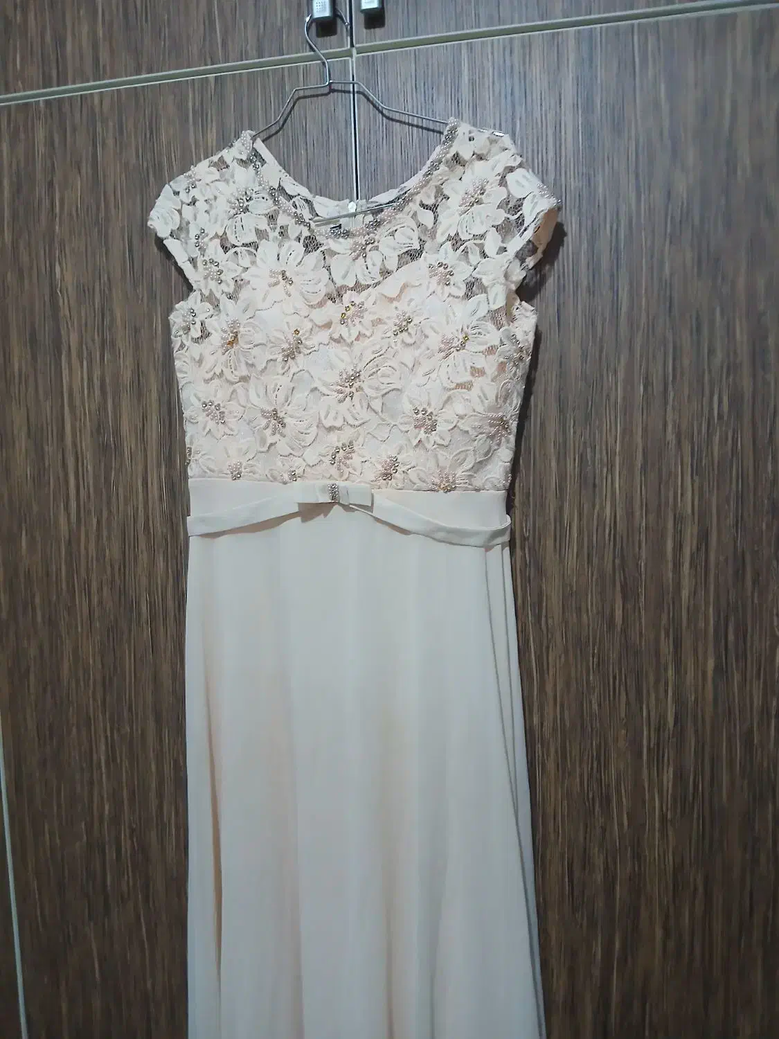 پیراهن مجلسی|لباس|رشت, کوی طالقانی|دیوار