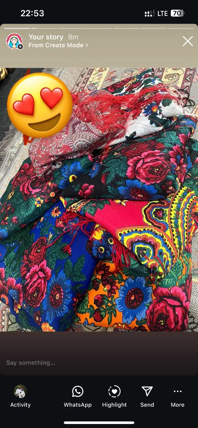 تعدادی شال و روسری|لباس|ماسال, |دیوار