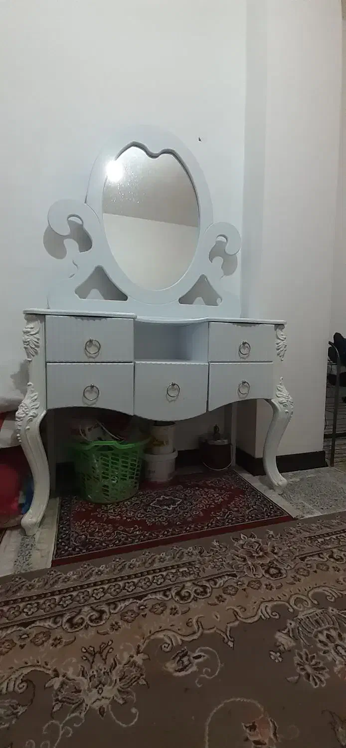 میز آرایشی|مبلمان خانگی و میز عسلی|فولادشهر, مسکن مهر فولادشهر|دیوار