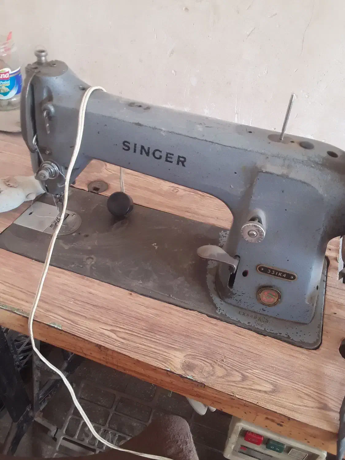 فروش چرخ خیاطی سینگر سالم با میز|چرخ خیاطی و ریسندگی|زارچ, |دیوار