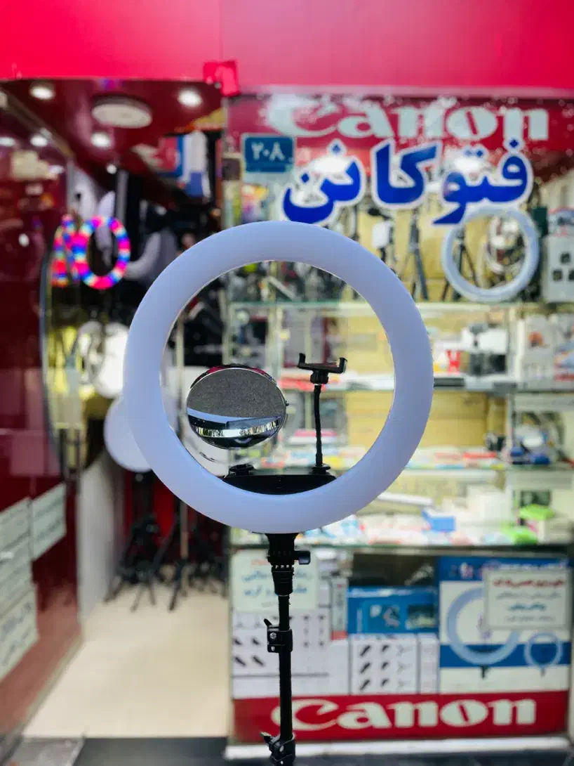 رینگلایت 70 وات حرفه ای (آرایشگاهی -تولید محتوا )|دوربین عکاسی و فیلم‌برداری|تهران, بازار|دیوار