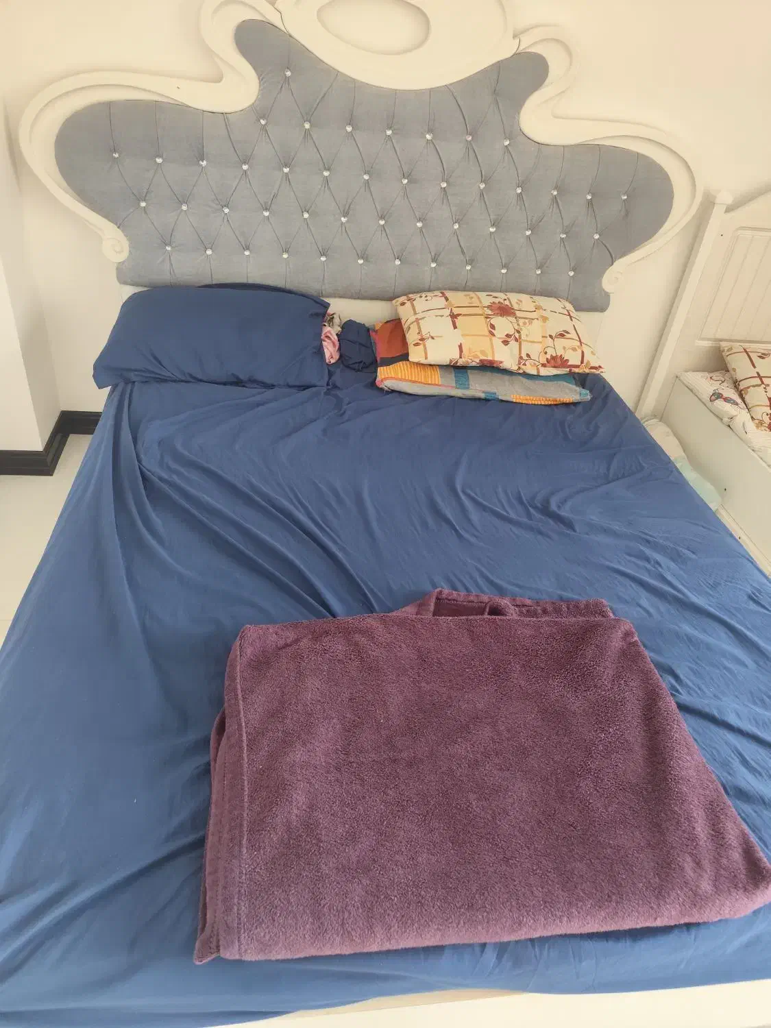 سرویس تختخواب و پا تختی چوب|تخت و سرویس خواب|سمنان, |دیوار