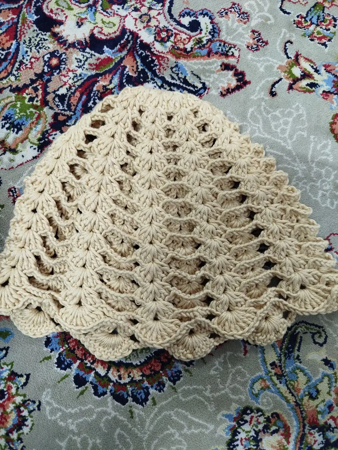 کلاه پاییزه|لباس|یزد, |دیوار