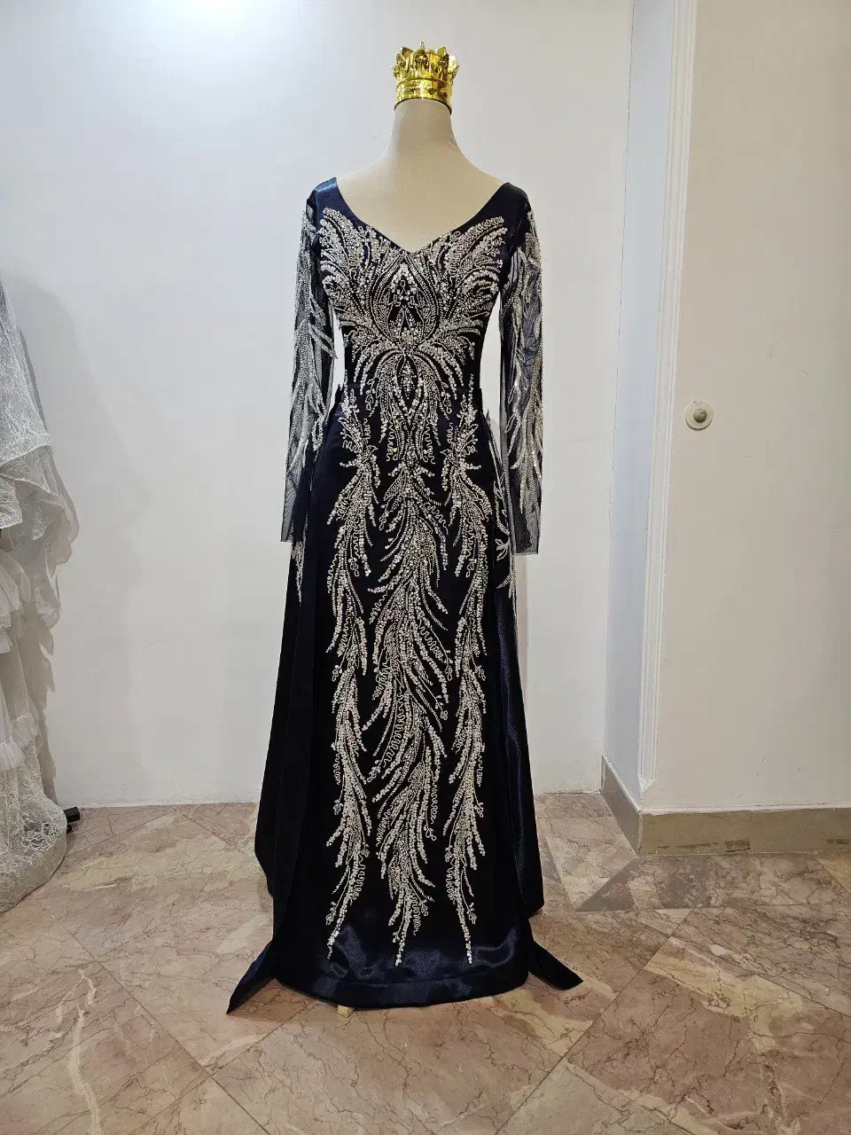 لباس مجلسی|لباس|یزد, |دیوار