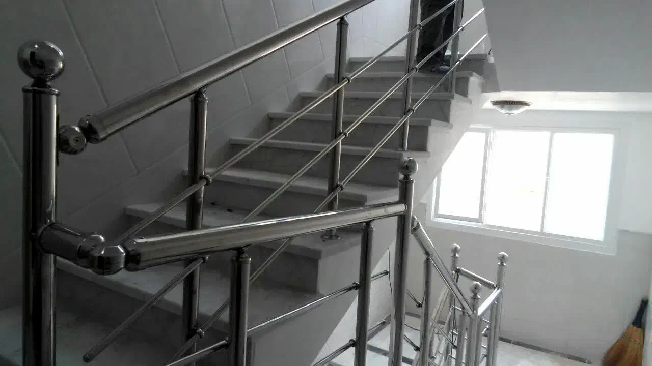 نصب و اجرای انواع نرده استیل|مصالح و تجهیزات ساختمان|نطنز, |دیوار