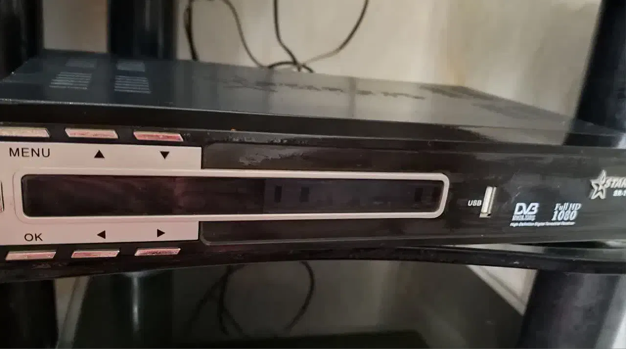 فروش تلویزیون ۲۱اینچ الجی ودستگاه دیجیتال ومیز|تلویزیون و پروژکتور|بابل, |دیوار