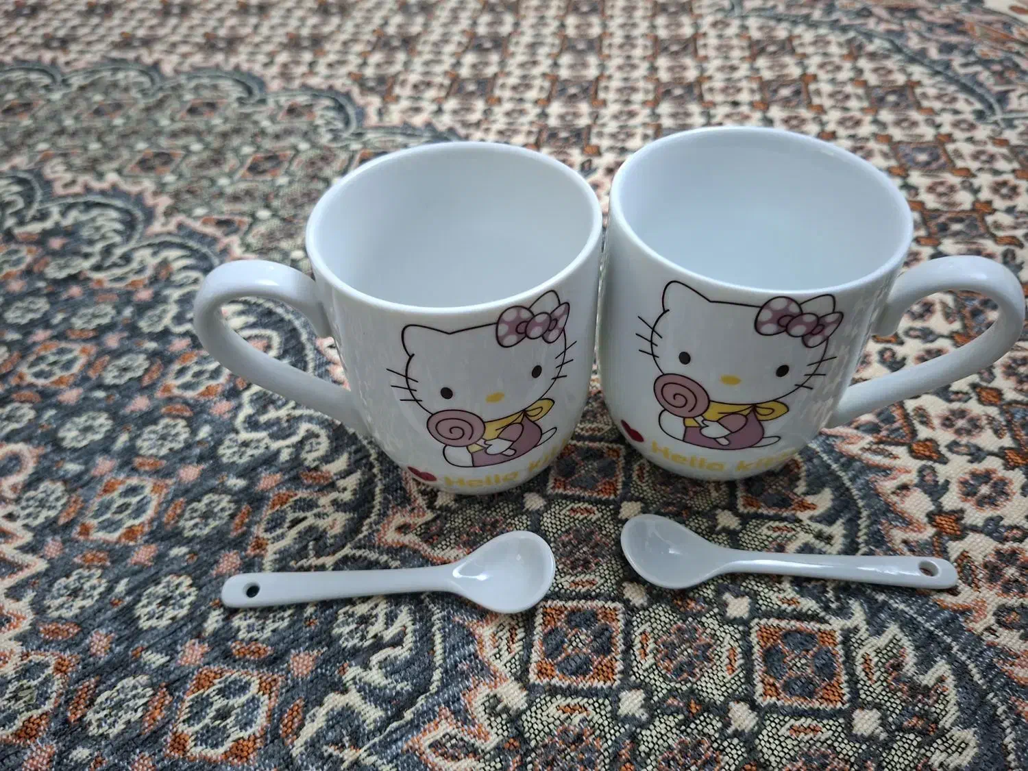 دو عدد لیوان هلو کیتی|ظروف سرو و پذیرایی|پردیس, فاز ۱۱|دیوار