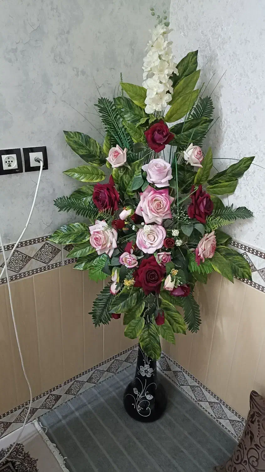 گل مصنوعی تمیز|گل مصنوعی|تربتحیدریه, پائین ولایت|دیوار