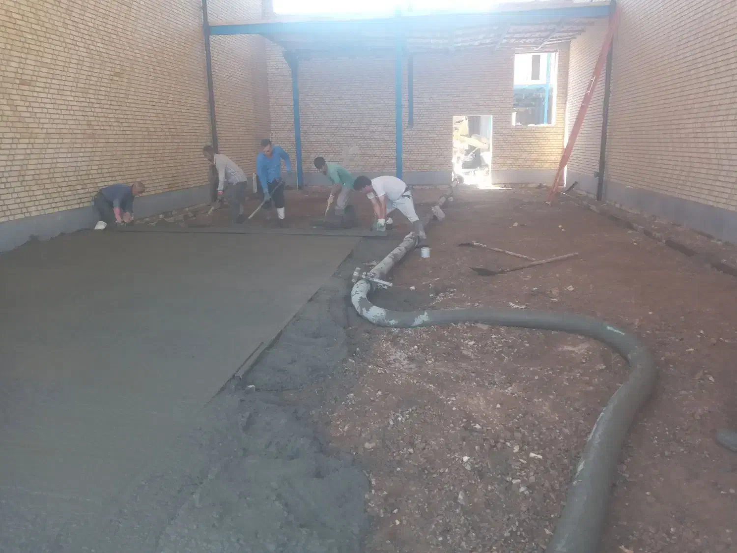 استخدام کارگر ماهر ماله پروانه|استخدام معماری، عمران و ساختمانی|مشهد, شهید علی محمدی|دیوار