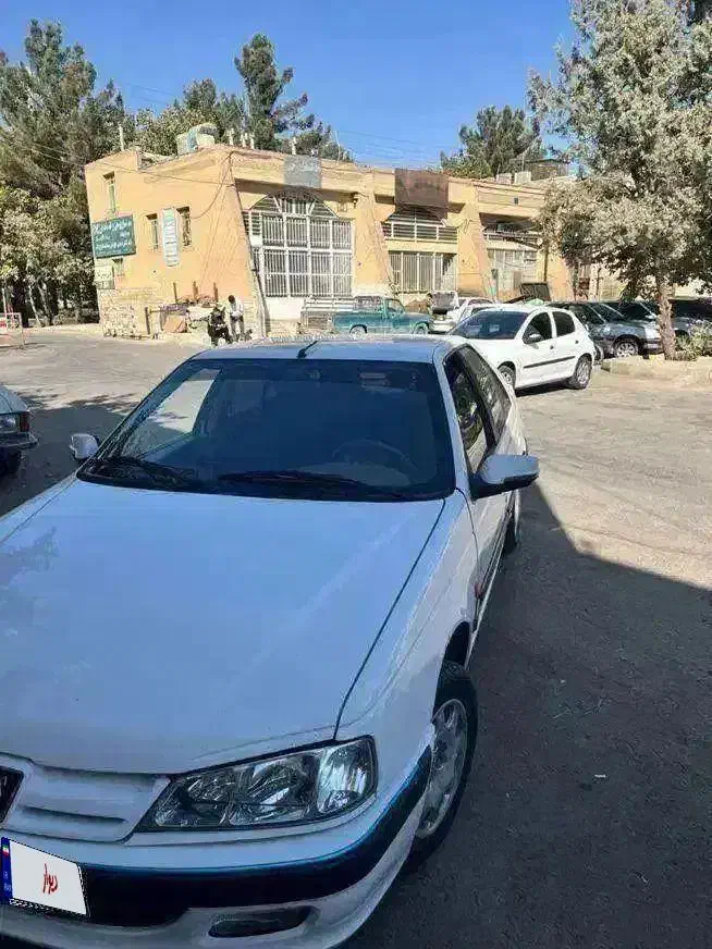 پژو پارس سفید ۹۳ xu7|خودرو سواری و وانت|اصفهان, ملکشهر|دیوار