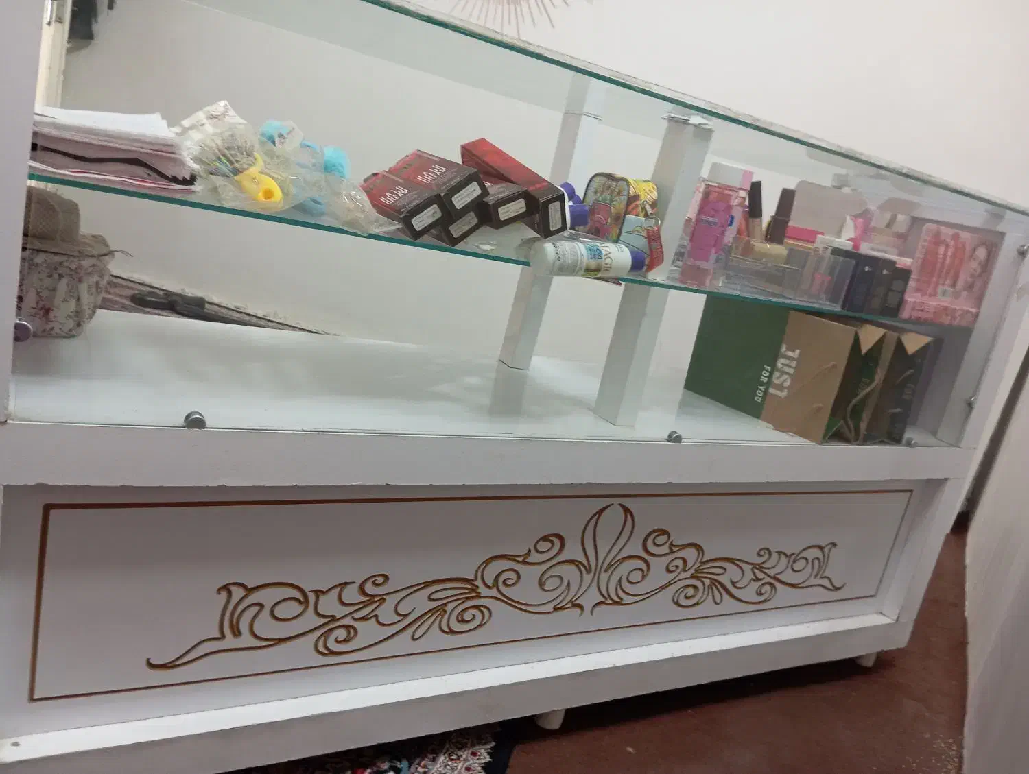 ویترین ام دی اف و شیشه ای|کتابخانه، شلف، قفسه‌های دیواری|تربت‌حیدریه, کلاته توکلی|دیوار