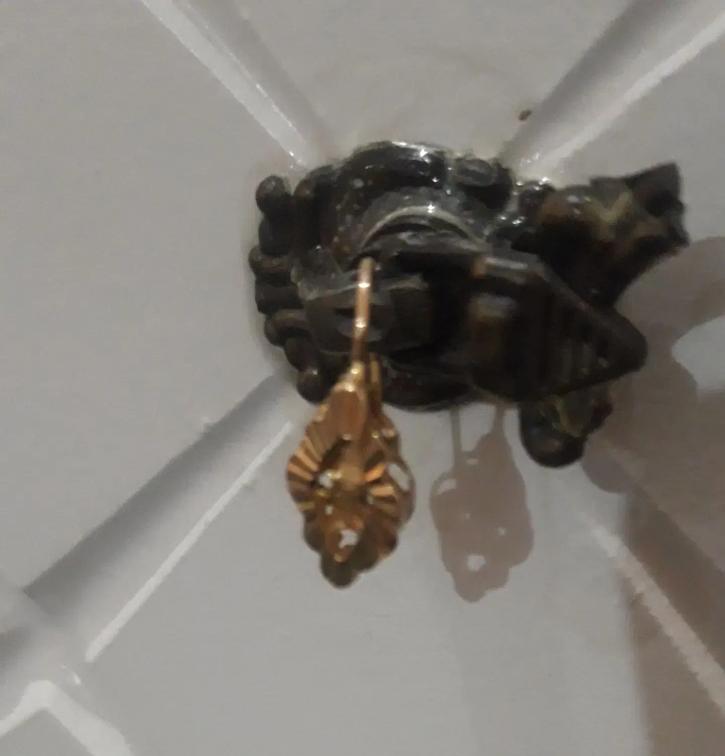 یه لنگه گوشواره مال مادرم گمشده|اشیا|دوگنبدان, |دیوار