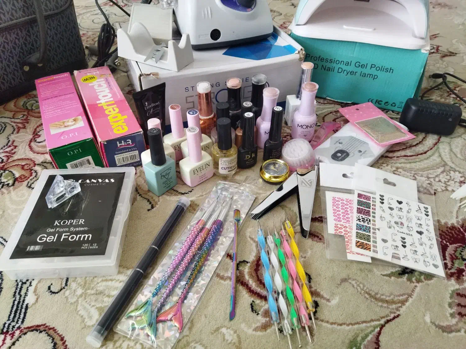 لوازم کاشت ناخن|آرایشی، بهداشتی، درمانی|کاشمر, |دیوار