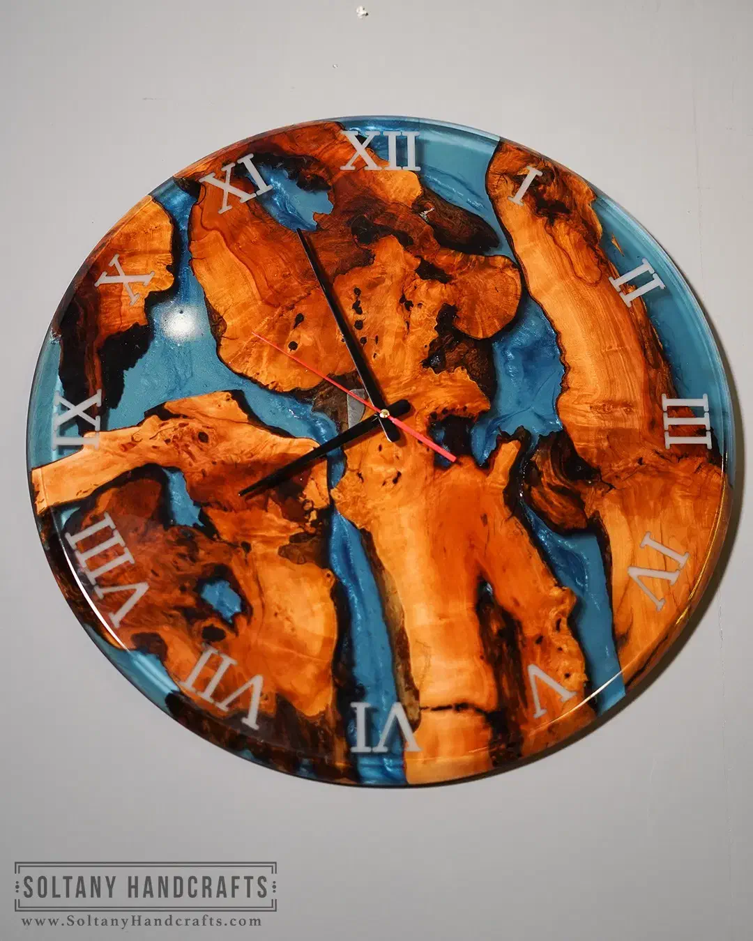 ساعت دیواری لوکس چوب و رزین|ساعت دیواری و تزئینی|ارومیه, |دیوار