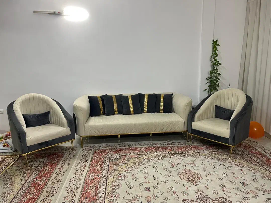 مبل پنج نفره بسیار تمیز|مبلمان خانگی و میز عسلی|مشهد, امیریه|دیوار