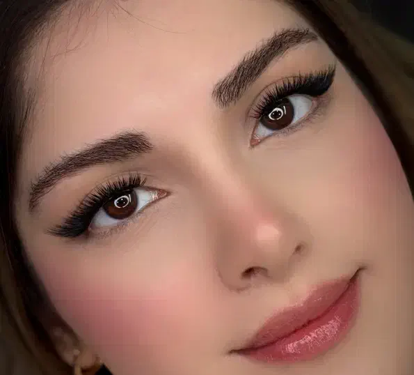 کاشت مژه حرفه ای با قیمت ۱۷۰ مژه ابریشمی|خدمات آرایشگری و زیبایی|کرمانشاه, |دیوار