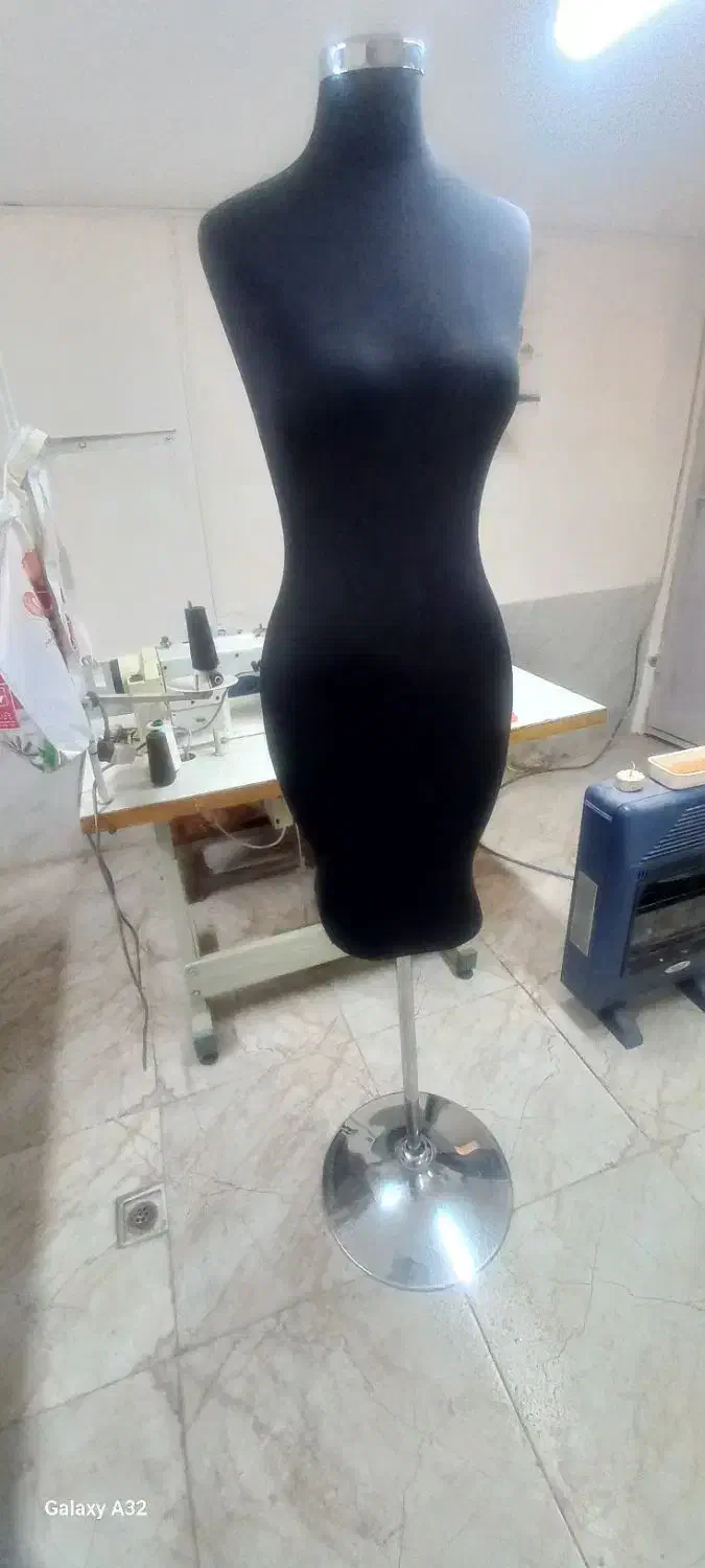 یک عدد مانکن سایز ۳۶/۳۸ پایه استیل|لوازم خیاطی و بافتنی|مشهد, شهید بهشتی|دیوار