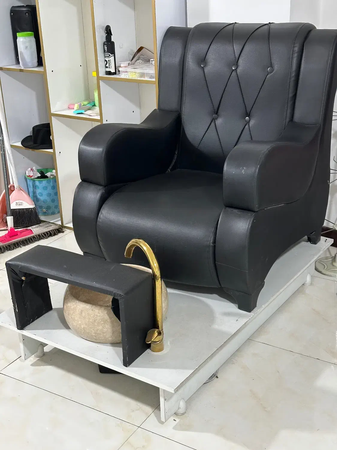 صندلی پدیکور|آرایشگاه و سالن‌های زیبایی|قائم‌شهر, |دیوار