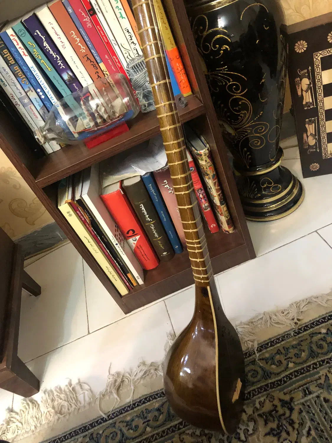 سه تار|سازهای سنتی|کرج, برغان|دیوار