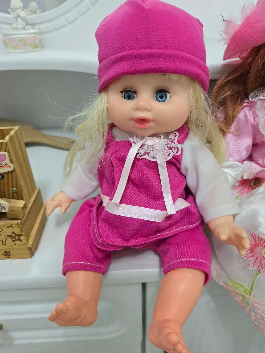 عروسک و.‌.|اسباب‌بازی بچه|بندر انزلی, کلیور|دیوار