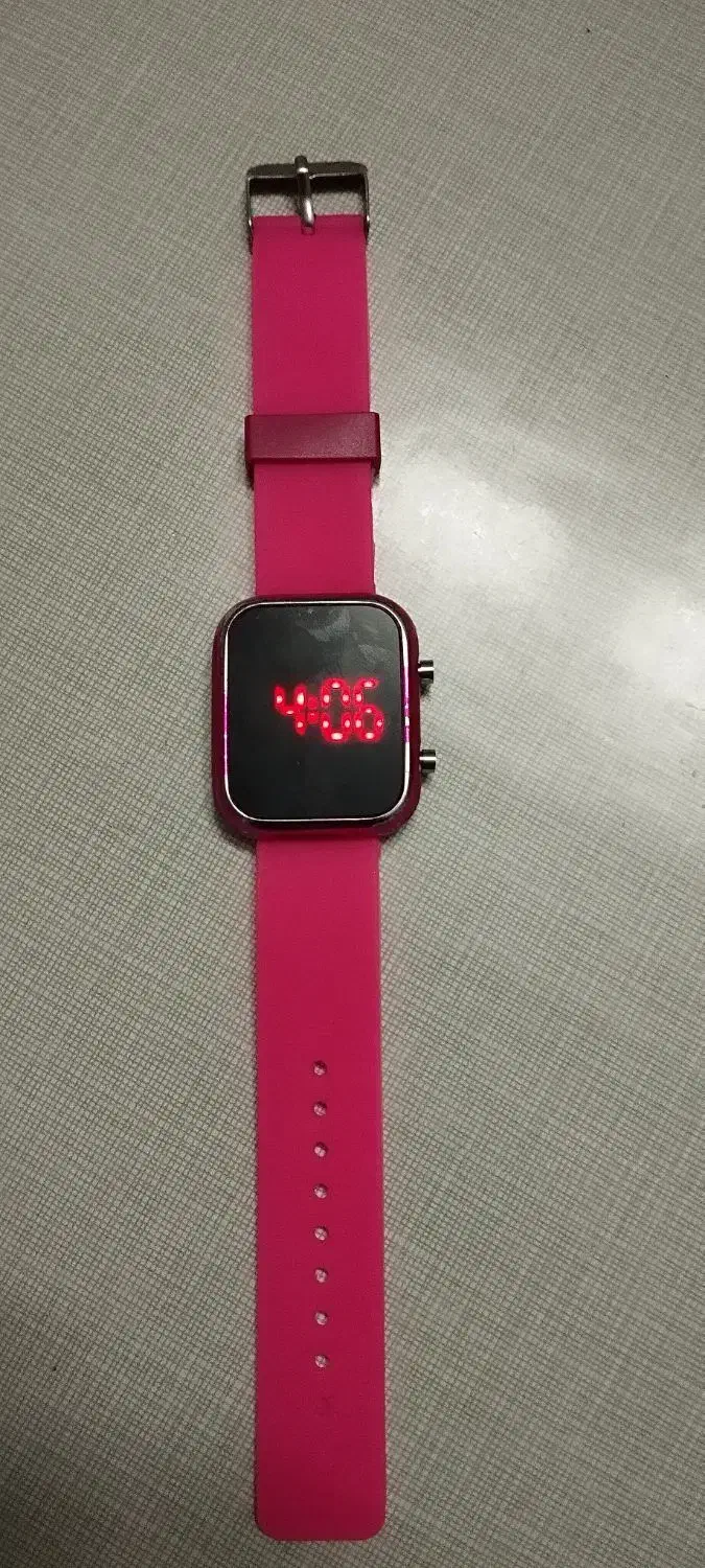 ساعت سالم|ساعت|قم, نیروگاه|دیوار