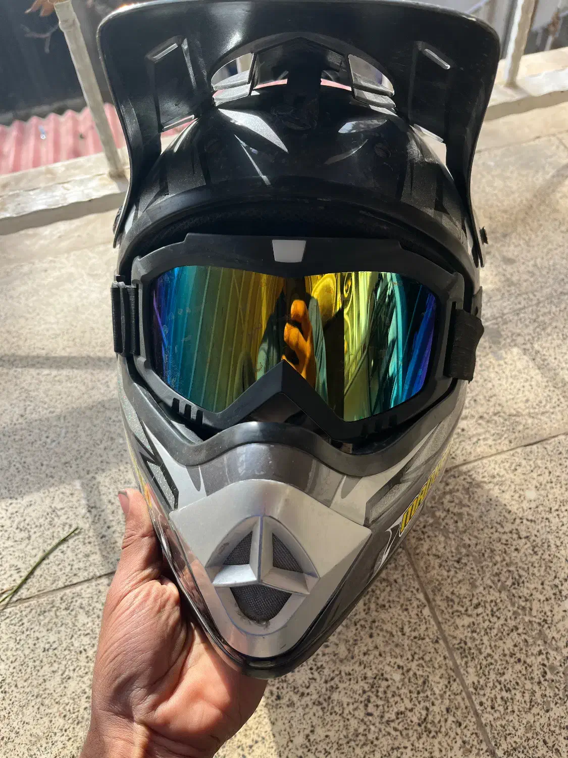 کلاه کراسی با عینک|تجهیزات ورزشی|دماوند, گیلاوند|دیوار