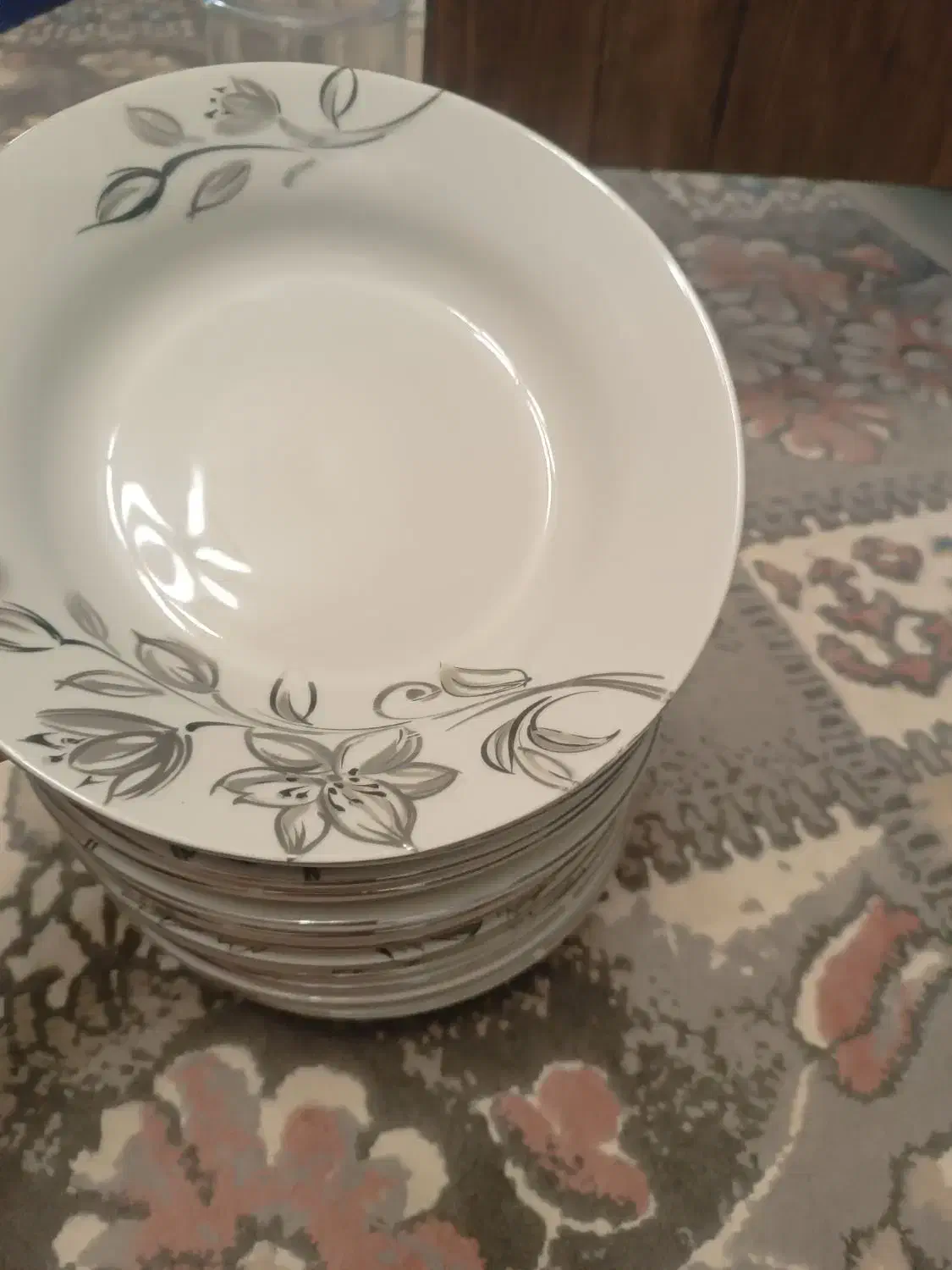 سرویس کریستال 30نفره و دوعدد سرویس پذیرایی دیگر|حراج|هشتگرد, شهرک وحدت|دیوار