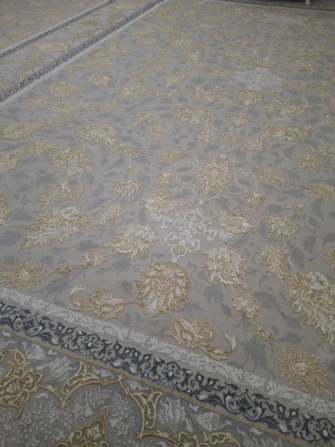 قالی ۱۲متری در حد نو|فرش|یزد, |دیوار