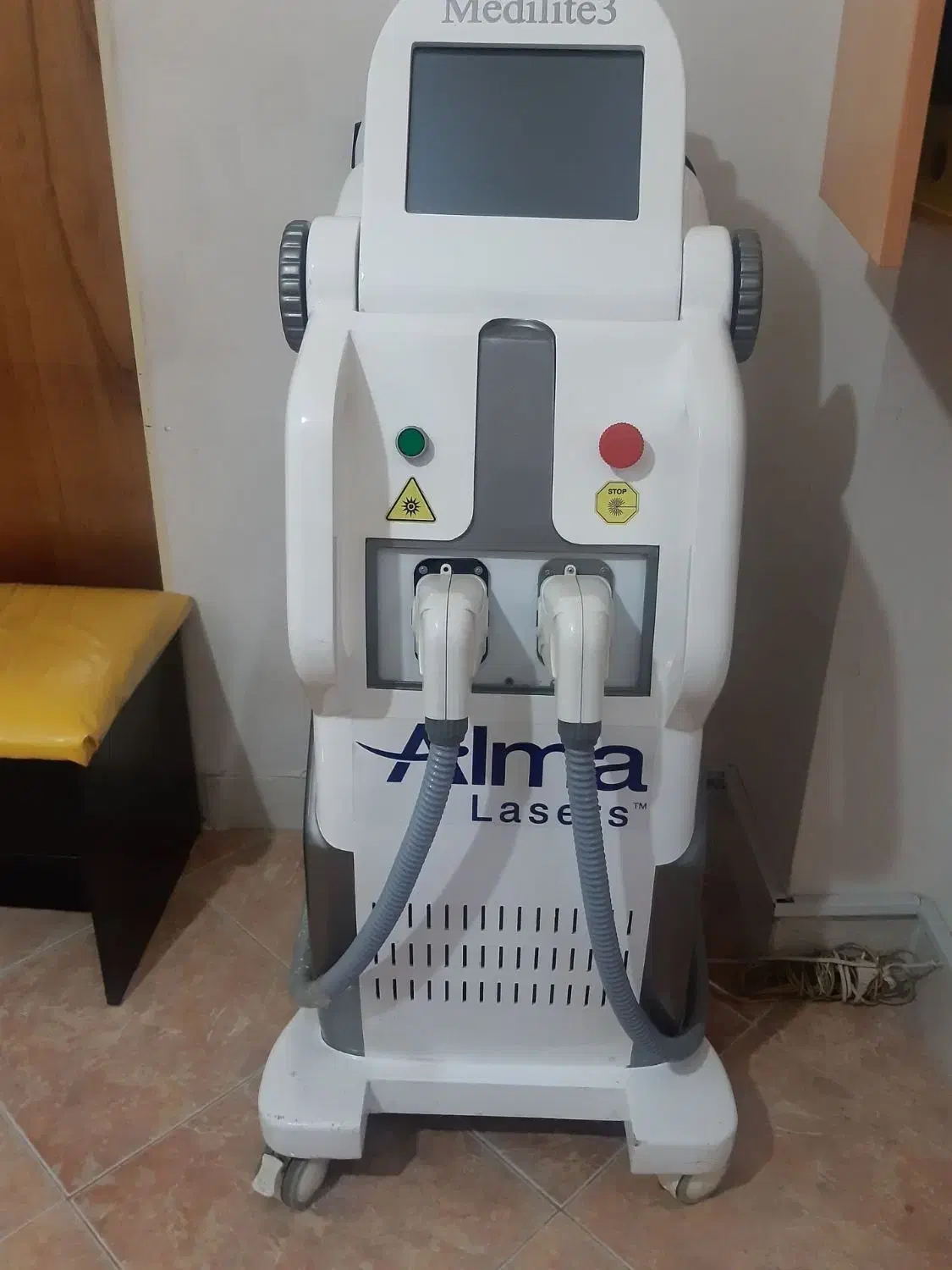 فروش دو دستگاه لیزر آلما|پزشکی|گرگان, |دیوار