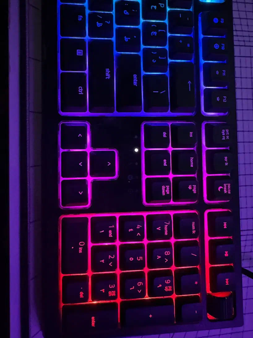 کیبورد ریزر RAZER ORNATA V2 کارکرده تمیز|قطعات و لوازم جانبی رایانه|ساری, |دیوار