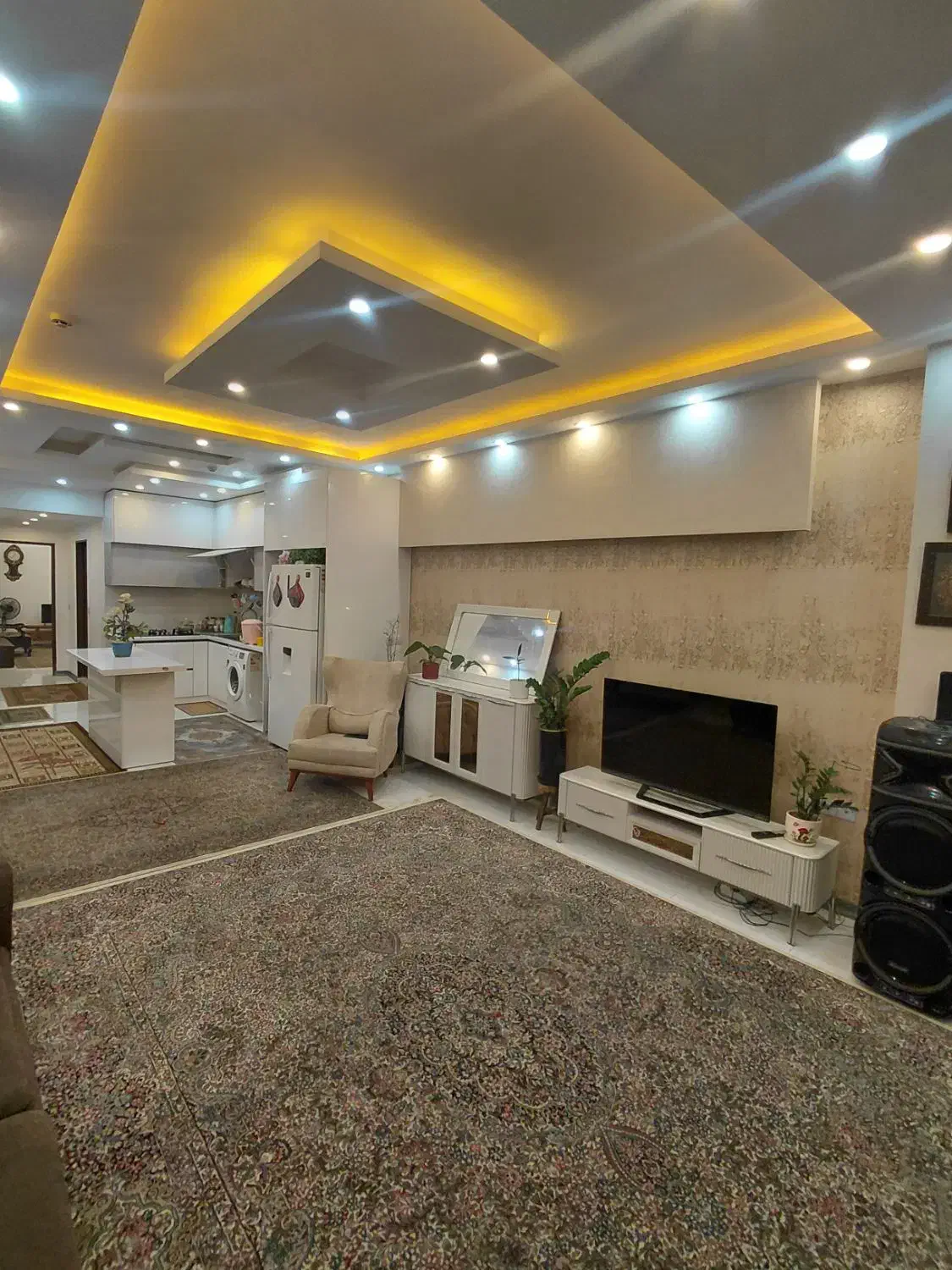 آپارتمان ۱۱۰ متری/شخصی ساز/جهاد|اجارهٔ آپارتمان|کرمان, |دیوار