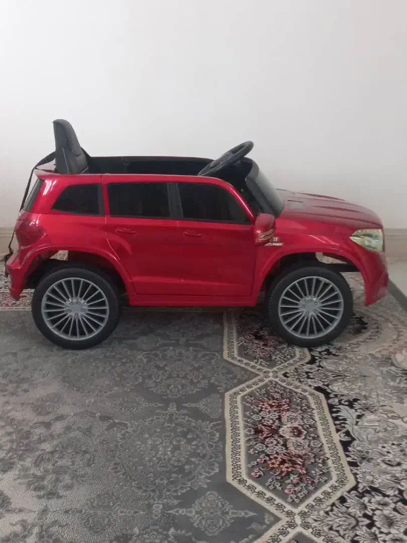 ماشین شارژی نو مناسب سیسمونی چکی قبول میکنم یکماهه|اسباب‌بازی بچه|شاهین‌شهر, گرگاب|دیوار