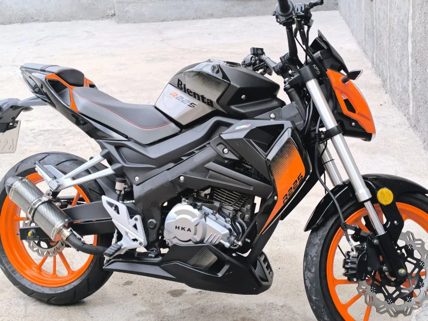 موتور بلنتا r225|موتورسیکلت|میانه, |دیوار