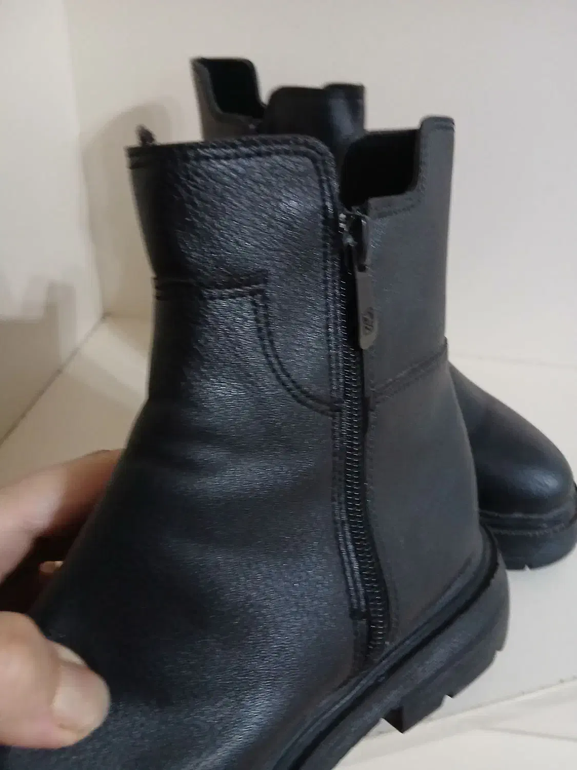 بوت و نیم بوت|کیف، کفش، کمربند|ملایر, |دیوار