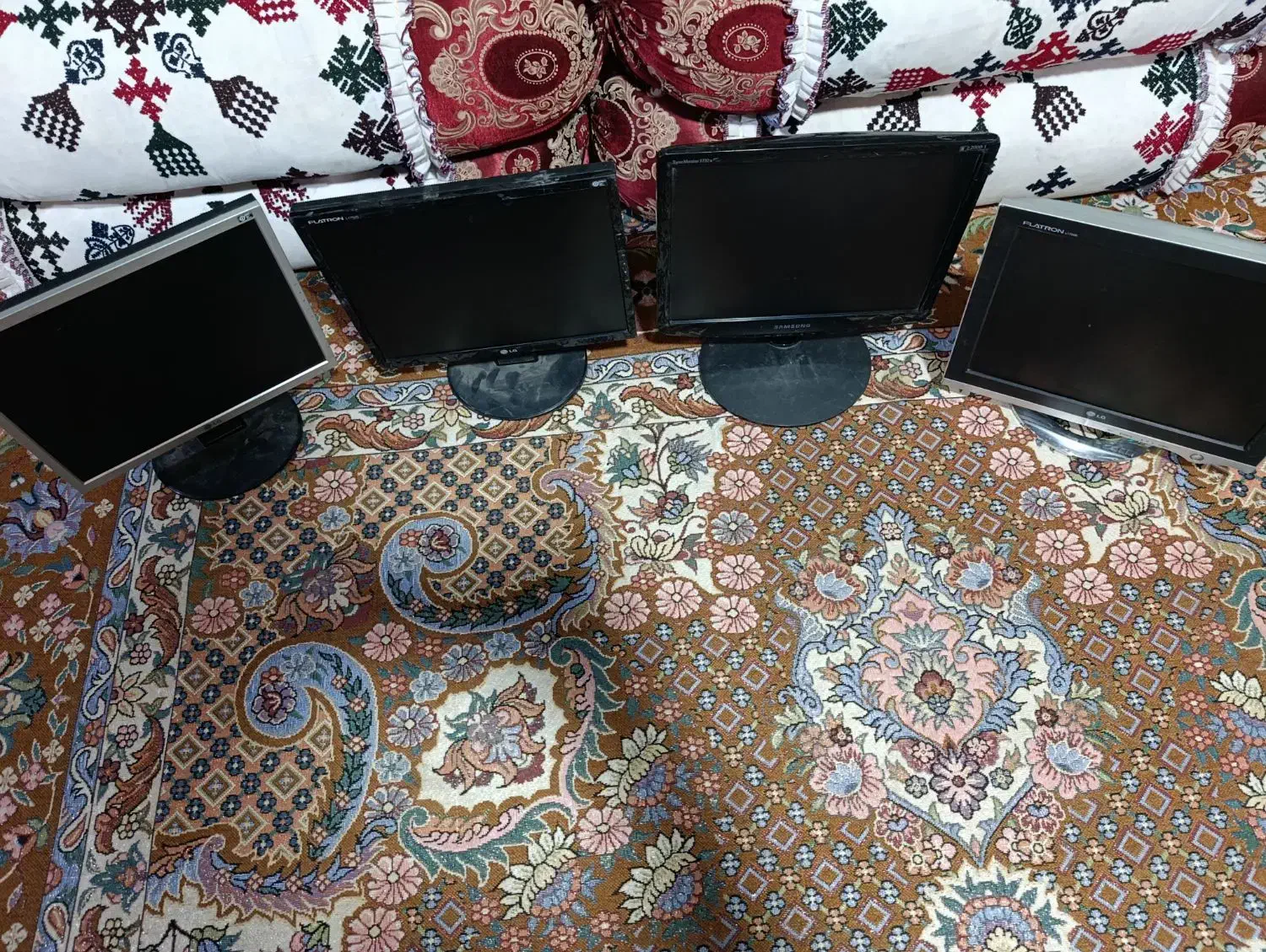 6 عدد مانیتور 17|قطعات و لوازم جانبی رایانه|ایرانشهر, |دیوار