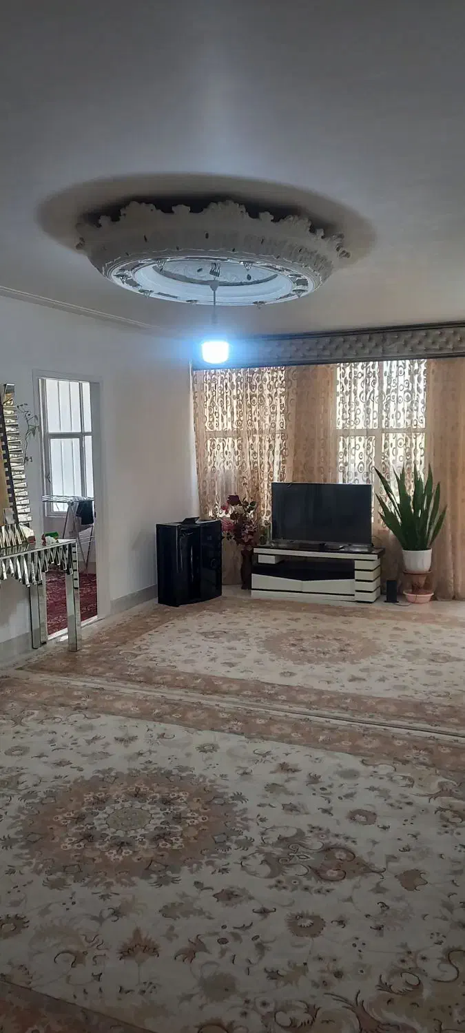 آپارتمان|اجارهٔ آپارتمان|قم, تولید دارو و یخچال|دیوار