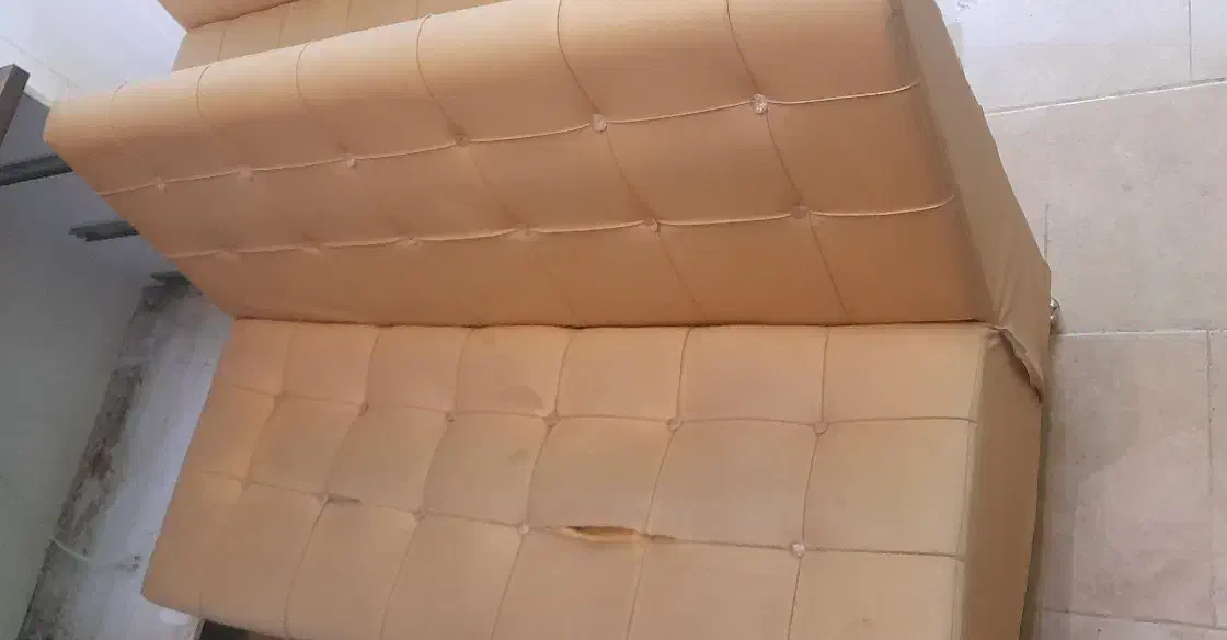 پاف های پشتی دار سالن زیبایی با یک مبل تک|آرایشگاه و سالنهای زیبایی|پاکدشت, پاکدشت (مامازند)|دیوار