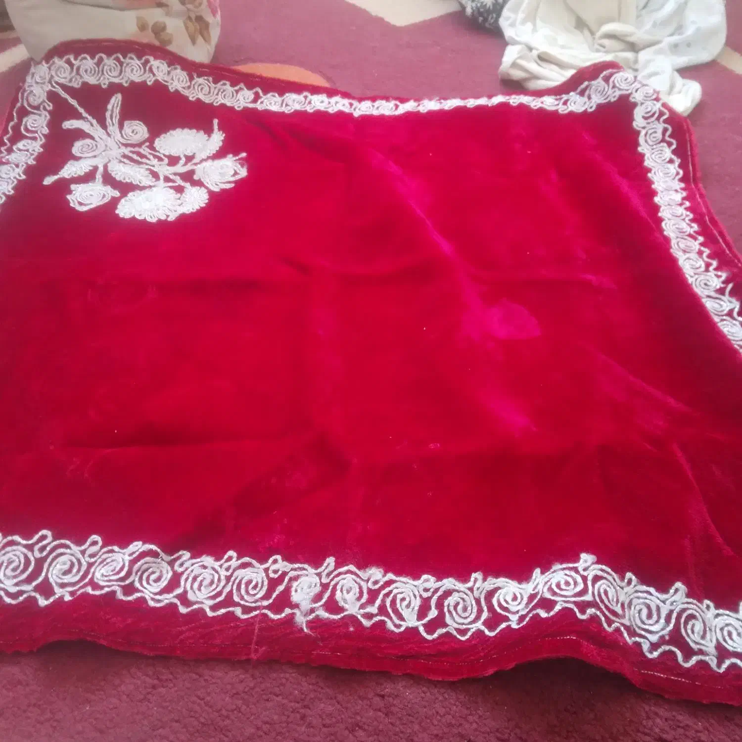 سوزنی قدیمی|کلکسیون اشیاء عتیقه|سبزوار, قصبه شرقی|دیوار