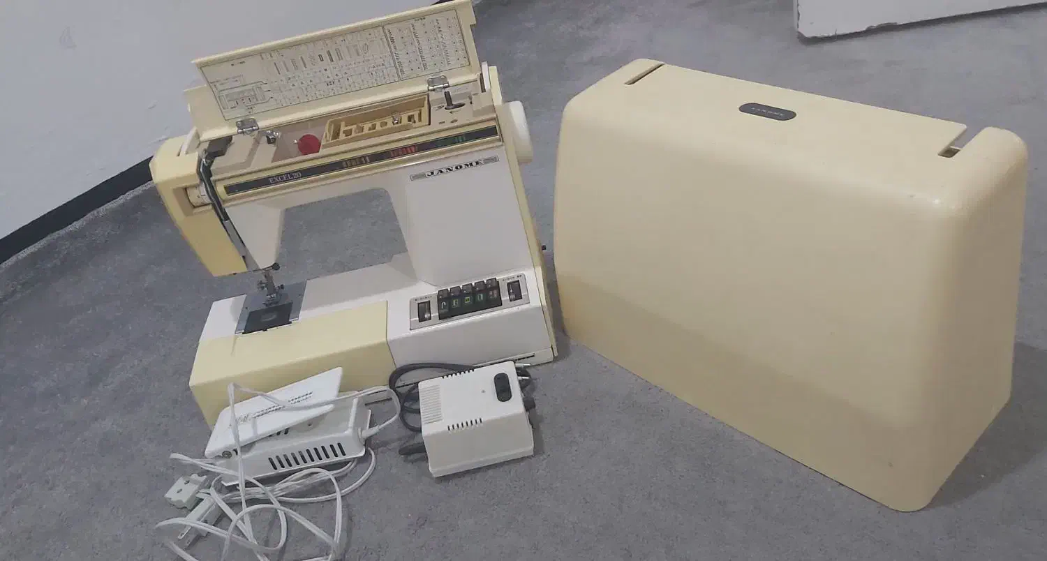 چرخ خیاطی کاملا نو|چرخ خیاطی و ریسندگی|دوگنبدان, |دیوار