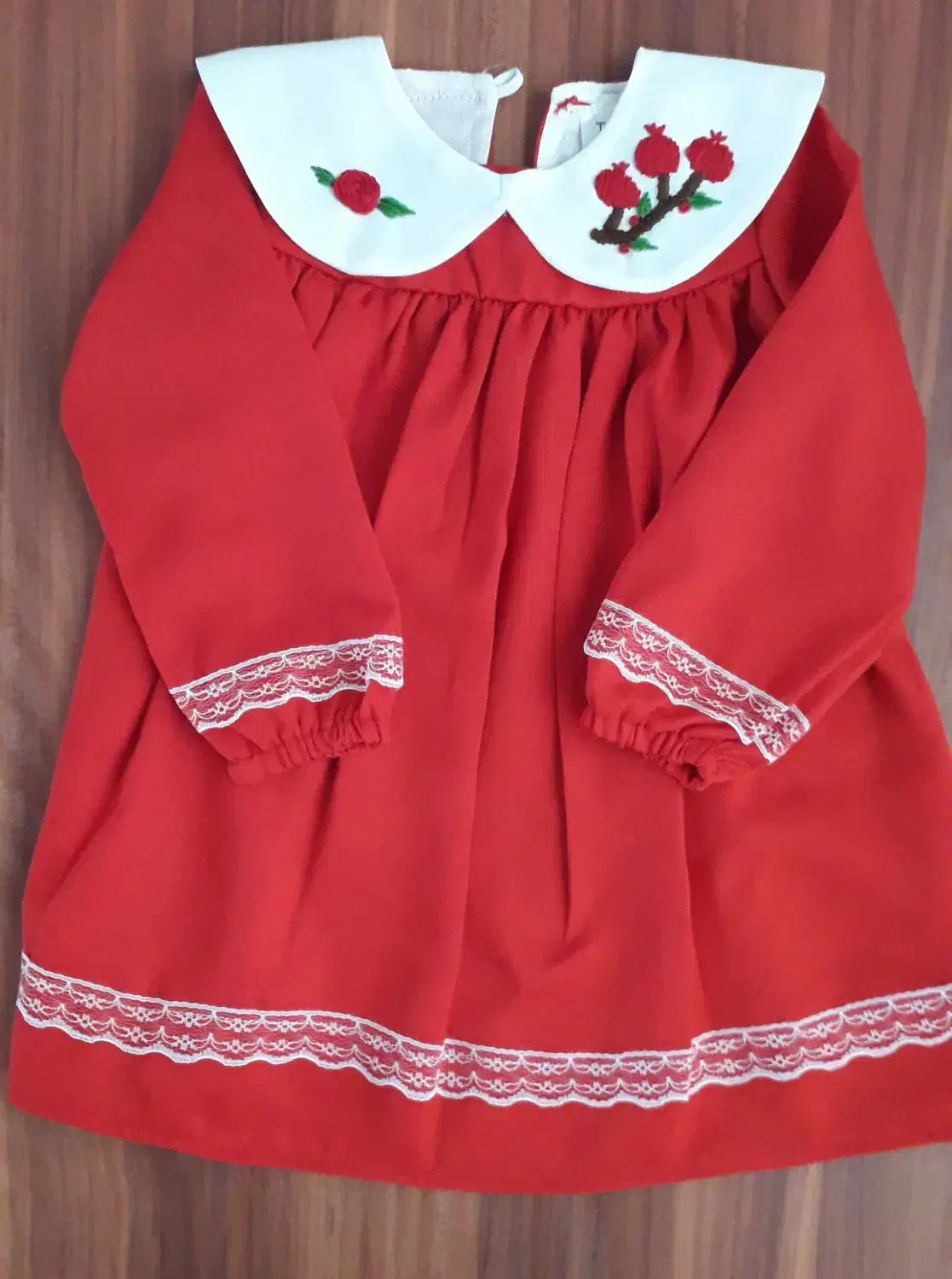 پیراهن قرمز یلدایی|لباس|سلماس, |دیوار