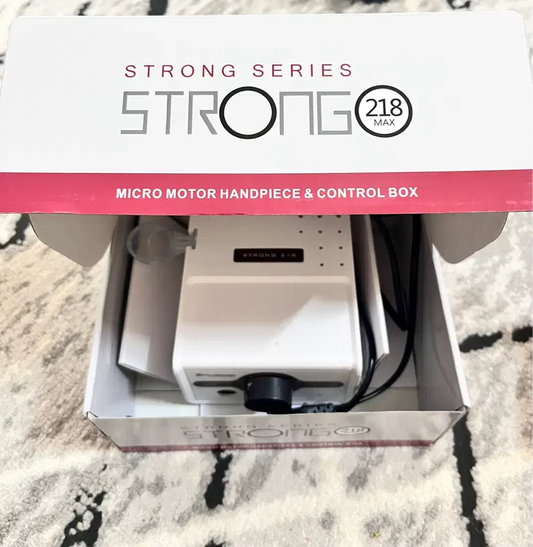 لوازم کاشت ناخن در حد نو|آرایشی، بهداشتی، درمانی|سبزوار, ولیعصر (نجار آباد)|دیوار