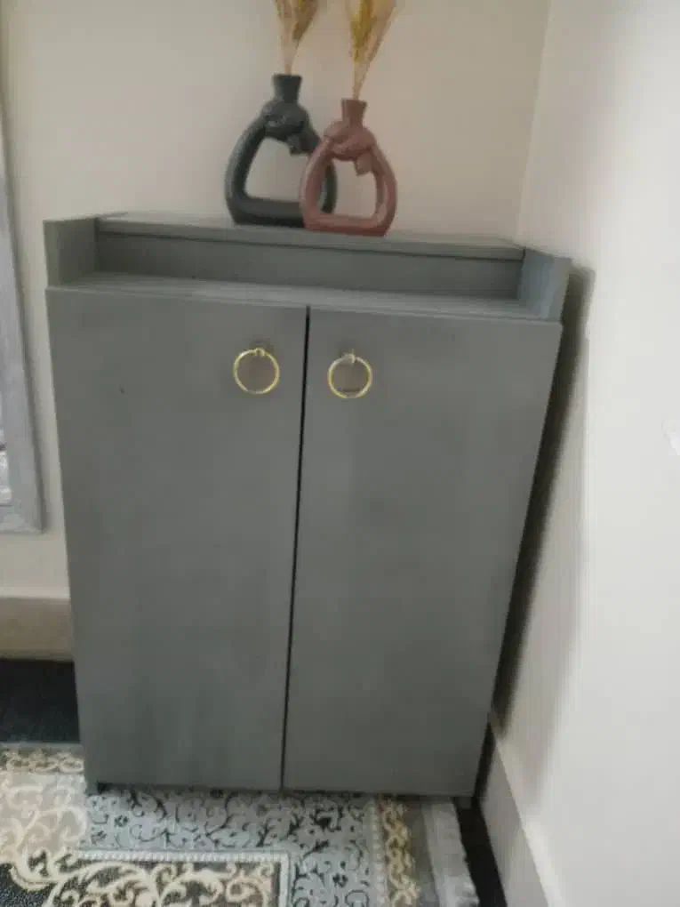 جا کفش خیلی تمیز وسالم به فروش می رسد|جاکفشی، کمد، دراور|فولادشهر, B5|دیوار