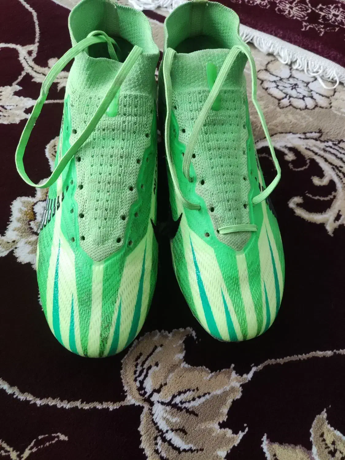 کفش فوتبال سالنی و چمن سایز 38 تا 40|کیف، کفش، کمربند|شیراز, شهرک گلستان|دیوار