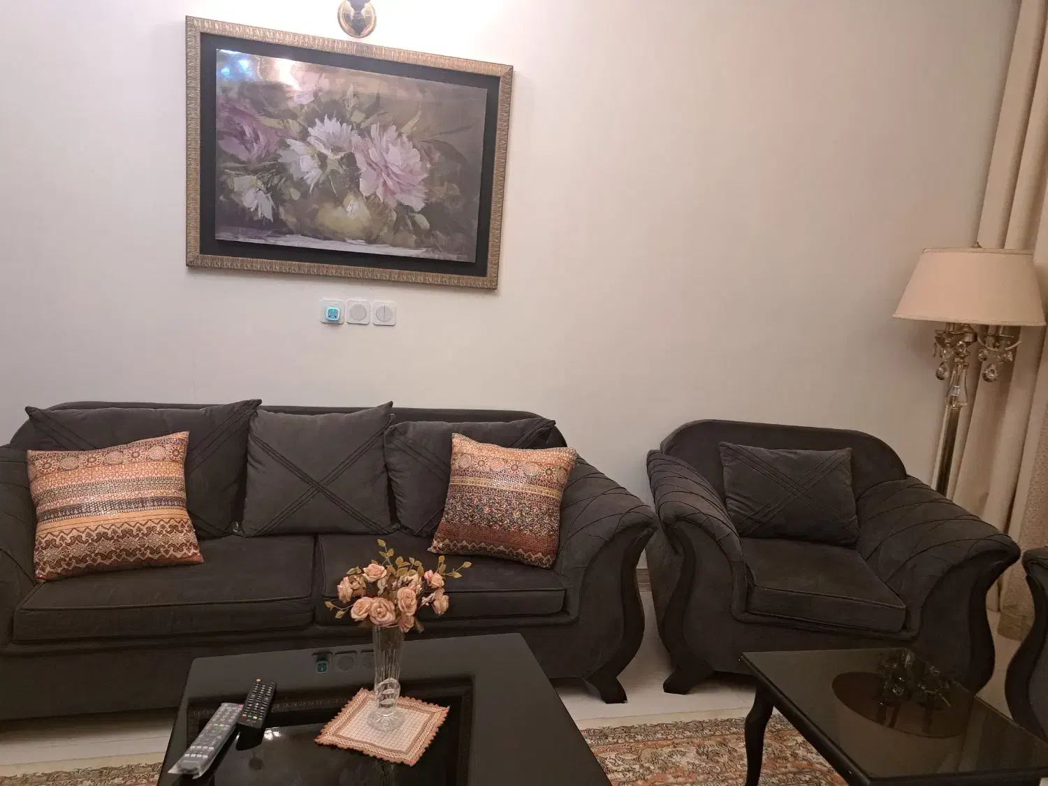 یک دست مبل هفت نفره سالم بفروش میرسد|مبلمان خانگی و میز عسلی|فردیس, فردیس|دیوار