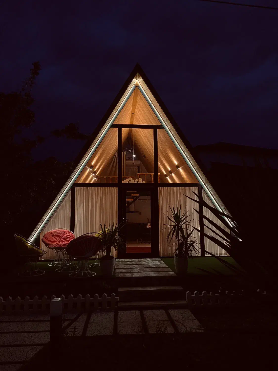 اجاره روزانه شبانه ویلا، کلبه سوییسی|اجارهٔ کوتاهمدت ویلا و باغ|رویان, |دیوار